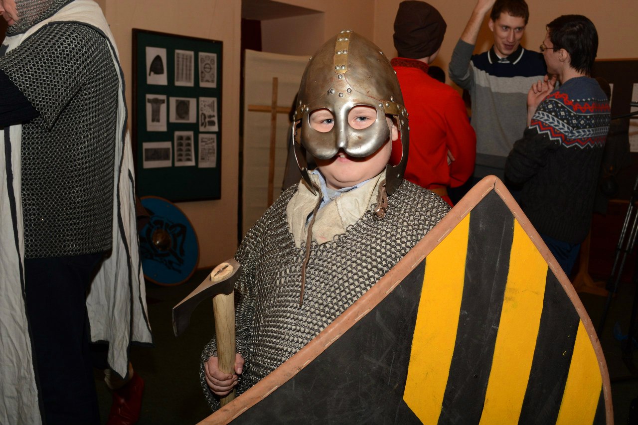 В Краеведческом музее пройдёт интерактивная выставка реплик средневекового оружия и доспехов 